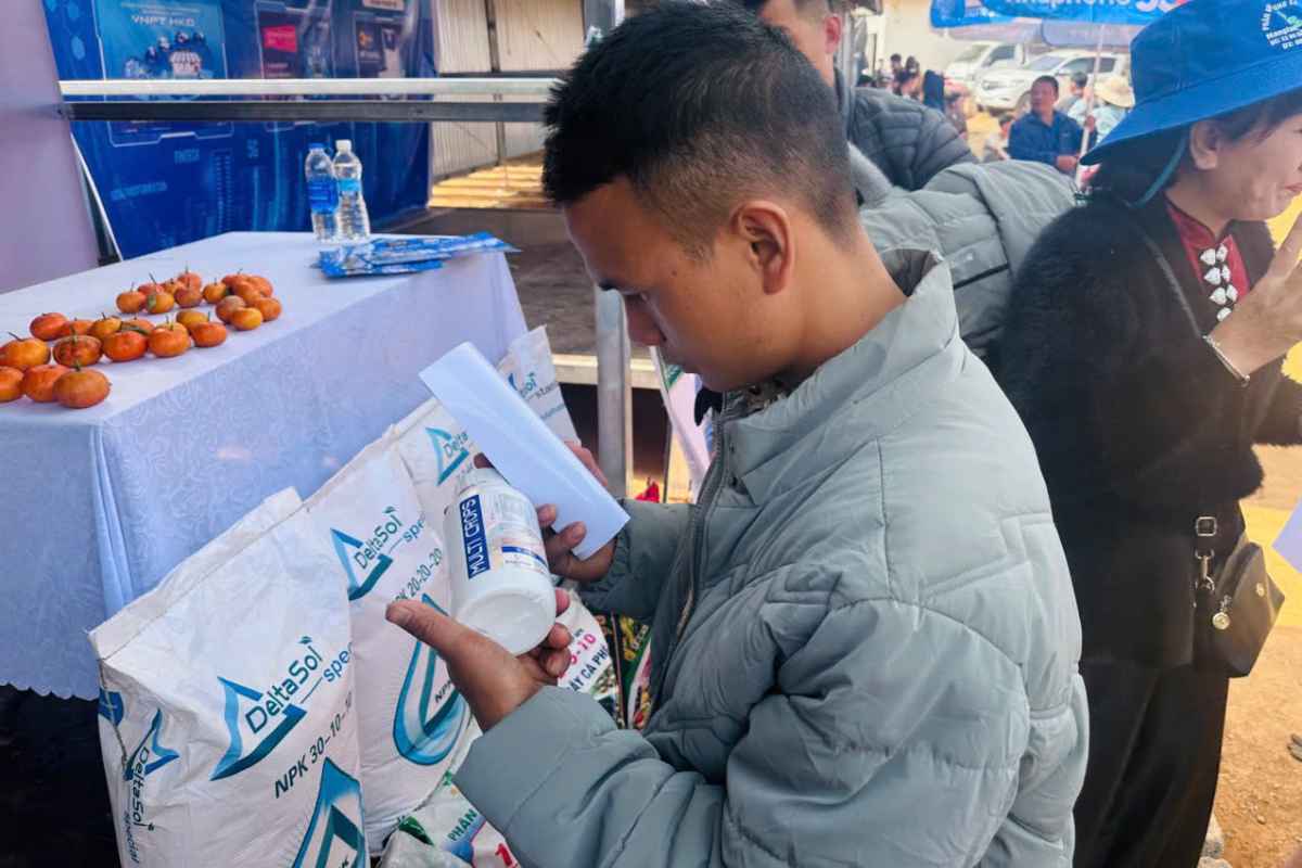 Hình ảnh tại hội chợ xuân xã Phiêng Cằm của NLS Sơn La