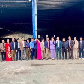 Các hình ảnh tham quan nhà máy của NLS