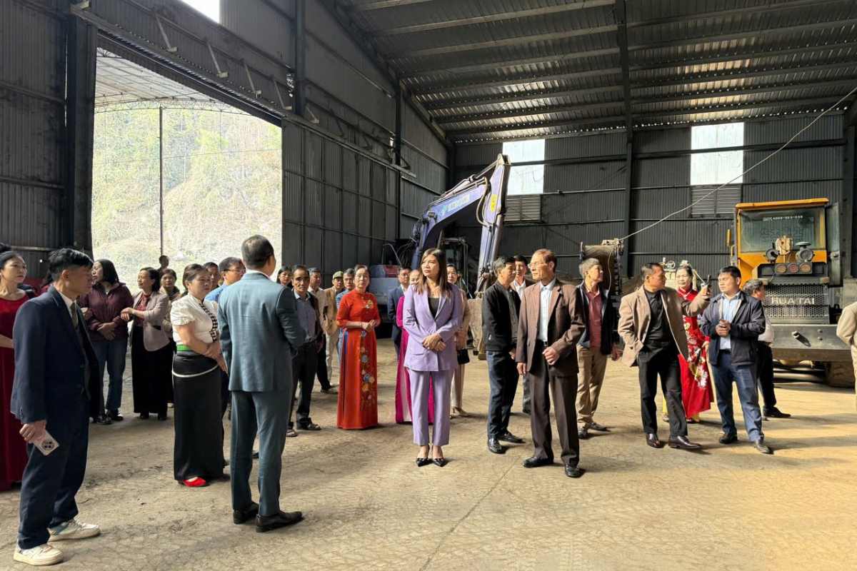 Các hình ảnh tham quan nhà máy của NLS