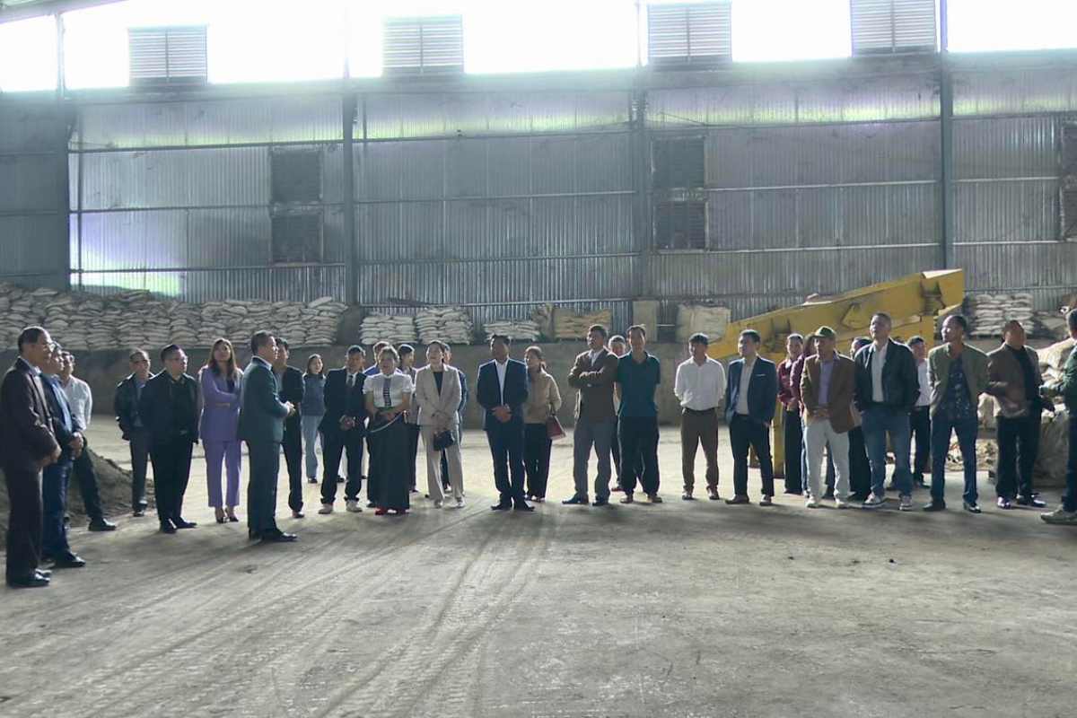 Các hình ảnh tham quan nhà máy của NLS