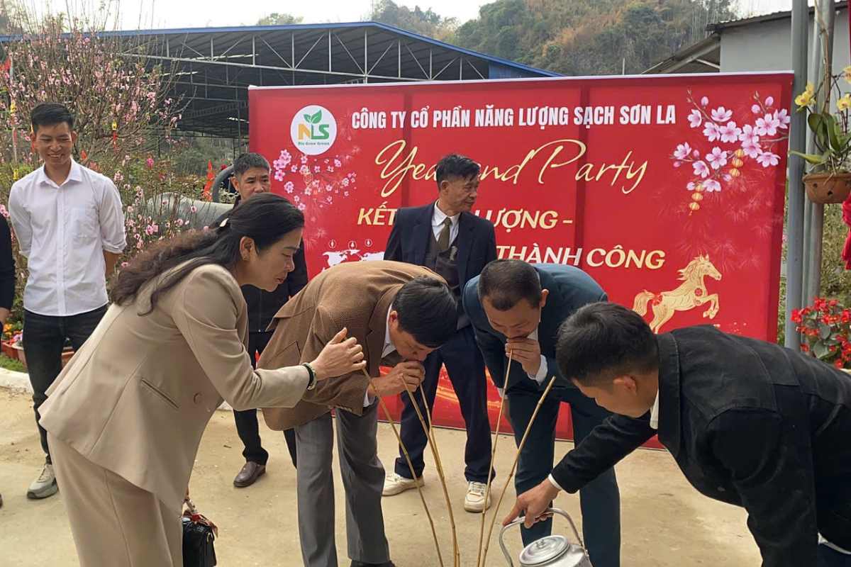 Các hình ảnh trong buổi tất niên