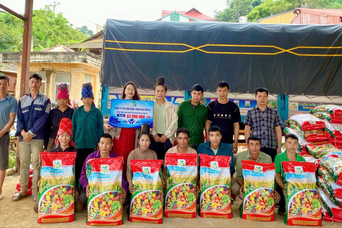 NLS hỗ trợ bà con khắc phục hậu quả bão lũ